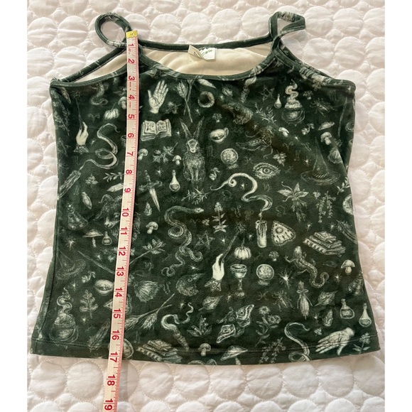 Brett Manning Tank Top - Picture 6 of 7